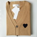 Suéter de hombre con botones de corazón 11