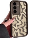 Suojaava silikoninen kuori Samsung Galaxy A17:lle aaltoilevalla raidalla Kohotetut reunat Portaaton reuna kameralle 9