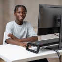 Suporte para monitor 55 x 7,5 cm com gaveta de armazenamento e suporte para telefone com iluminação RGB e portas USB prateleira preta para mesa 5