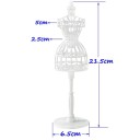 Suporte para roupas de bonecas 5