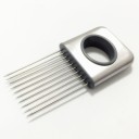Support en acier inoxydable pour couper des oignons 1