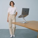 Supporto per notebook e monitor portatile Base rotante Altezza e inclinazione regolabili Lega di alluminio Argento Per scrivania in ufficio e a casa 5
