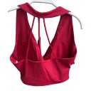 Sutiã desportivo feminino com decote em V profundo e frente cruzada com tiras finas nas costas em corte curto para ioga 15