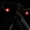 Svietidlá do koncov riadidiel 2 ks LED výstražné svetlo na bicykel 5 režimov Nabíjanie USB-C Batéria 80 mAh Hliník a PC Čierna Pre riadidlá 15–23 mm 8