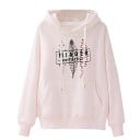 Sweat à capuche pour femmes avec impression de trois plumes sur la poitrine Poche kangourou Coupe ample avec épaules tombantes Manches 1