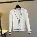 Sweater feminino com riscas e botões 3