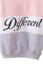 Sweatshirt feminina sem capuz com decote redondo Riscas horizontais tricolores Inscrição preta em caligrafia Manus longas Punhos 4