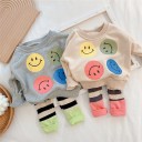 Sweatshirt infantil com sorrisos e calças L1488 1