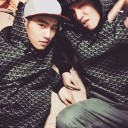 Sweatshirt masculina com capuz F169 2