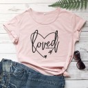 T-shirt feminina com estampado loved 11