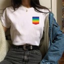 T-shirt femme avec poche arc-en-ciel 2