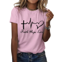 T-shirt med Faith Hope Love-print, kors, EKG og hjerte. Kortærmet bomulds-T-shirt. Afslappet motiv med tro og kærlighed til hverdagsbrug. 2