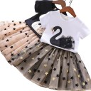 T-shirt pour fille avec cygne et jupe 1