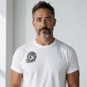 T-shirt pour homme à manches courtes avec impression de casque de motard et inscription Caffeine & Gasoline au dos et sur la poitrine 3