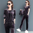 T-shirt, sweat-shirt et pantalon de survêtement pour femmes 3
