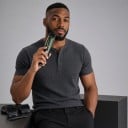 Tăietor de păr cu acumulator și aspirație vacuum pentru bărbați Durată 90 de minute Încărcare USB-C Ecran LED Negru-verde Mașină de tuns 5