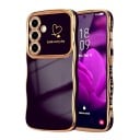 Takakansi kultaisella aaltoilevalla reunalla Samsung Galaxy A36 Sydämiä sivuilla Kestävä Suojaus kameralle 3,5 mm ja näytölle 6