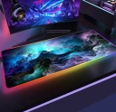 Tapis de jeu pour souris et clavier avec bord lumineux LED 350x900x4 mm motif nuages bleu violet turquoise rose pour jouer 2