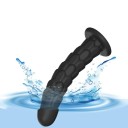 Tapón anal de silicona tamaño M con escamas para una estimulación placentera y un fácil mantenimiento, empaquetado discretamente para su máxima comodidad. 4