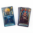 Tarotkort med 78 illustrationer i farvet glas-stil med dimensioner på 10,3 x 6 cm, der er velegnede til at fortolke fremtiden og personlig udvikling. 5