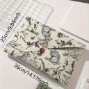 Taška na notebook obálkové pouzdro 36 x 25 cm s knoflíkem a gumičkou s motivem zajíců i rostlin na krémovém podkladu s plstěnou podšívkou 5