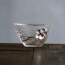 Tasse en verre avec fleur 7