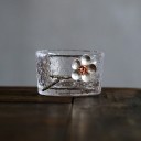 Tasse en verre avec fleur 11