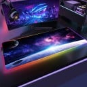 Tăviță de joc pentru mouse și tastatură cu iluminare LED 1000x550x3 mm cu motiv de galaxie în culori albastre-violete pentru PC și laptop 2