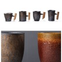 Tazza in ceramica con manico in legno 3