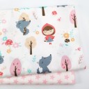 Tecido de algodão para costura doméstica de máscaras infantis Motivação Capuchinho Vermelho e lobo Fundo branco com estampagem colorida Peça 50 x 80 1