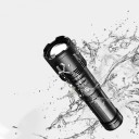 Tehokas LED-taskulamppu 2