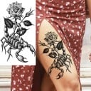 Tijdelijke waterdichte tatoeage 11,5 x 21 cm Schorpioen met roos Modern realistisch motief Blijft tot 15 dagen zitten Eenvoudig aan te brengen 2