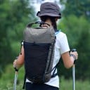 Toeristische rugzak 20 l 30 x 23 x 8 cm Rolsluiting en voorste koord Waterdicht polyester Vestachtige schouderbanden Unisex Voor klimmen 4