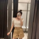 Top corto lavorato a maglia con volant da donna 4