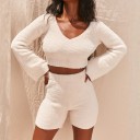 Top corto lavorato a maglia e pantaloni corti da donna 3