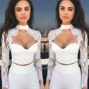 Top court pour femmes avec des manches en dentelle 7