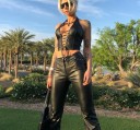 Top de mujer de polipiel con detalle de cordones 2