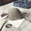 Torebka damska typu crossbody z koroną 2