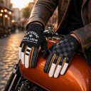 Touchscreen Vollfingerhandschuhe für Fahrrad und Motocross mit Schachbrettmuster auf einer und Schriftzug auf der anderen Handschuh 7