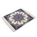 Tovaglietta con ornamento floreale 6