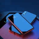 Trådlös powerbank 8000 mAh för telefoner Procentuell skärm Två USB-utgångar Micro USB-ingång Glänsande framsida Tunn kropp 1,5 cm 3