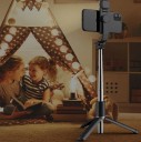 Trådløst mini-stativ med selfiestang og lys 2