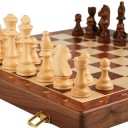 Træfoldeligt skakspil 39 x 39 x 2,5 cm Traditionelt klassisk brætspil Skakbræt med et sæt brikker Foldeligt design Spil til 2 spillere 5