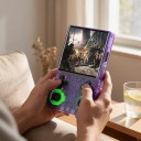 Tragbare Retro-Spielkonsole mit 4-Zoll-IPS-Display und 64 GB Speicher mit Wi-Fi und Open-Source in transparentem lila 4