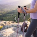Trekingová hůl 120 cm so skladaním na 37 cm ultralehká skladacia s rýchlym zaistením dielov pútkom na zápästie a tanierikom nad hrotom 2