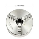 Tříčelisťové soustružnické sklíčidlo se samostředicím upnutím o průměru 125 mm pro otáčky do 3000 za minutu stříbrné s klíčem pro dotažení 2