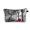 Trousse de maquillage pour femmes avec impression en noir et blanc et détails rouges Motifs urbains de parapluies et de roses Trousse en polyester 6