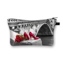 Trousse de maquillage pour femmes avec impression en noir et blanc et détails rouges Motifs urbains de parapluies et de roses Trousse en polyester 14