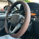 Ultratenký potah na volant 36 až 38 cm z perforovanej kože Kulatý tvar O Prodyšný a protiskluzový potah do auta 2