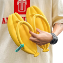 Unisex žabky ve tvaru banánu Žluté letní pantofle mezi prsty z EVA Vtipný design Měkký nášlap Na pláž k bazénu i na dovolenou 2